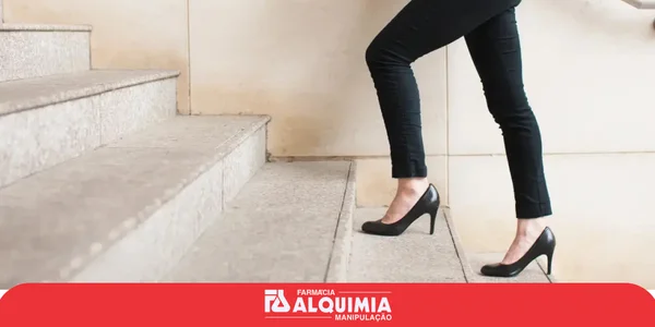 Condromalácia e o Uso do Salto Alto: Alívio com o AlquiFlex para Mulheres Ativas
